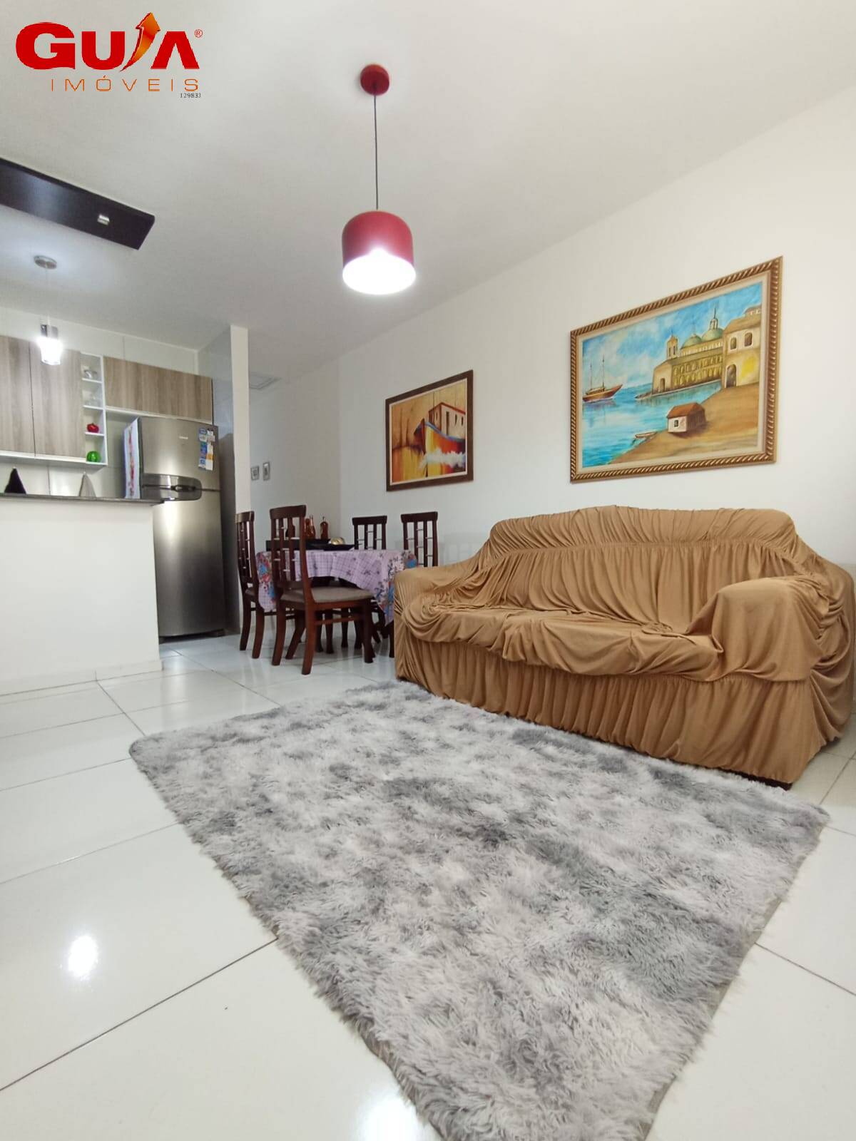 Casa à venda com 2 quartos, 80m² - Foto 2