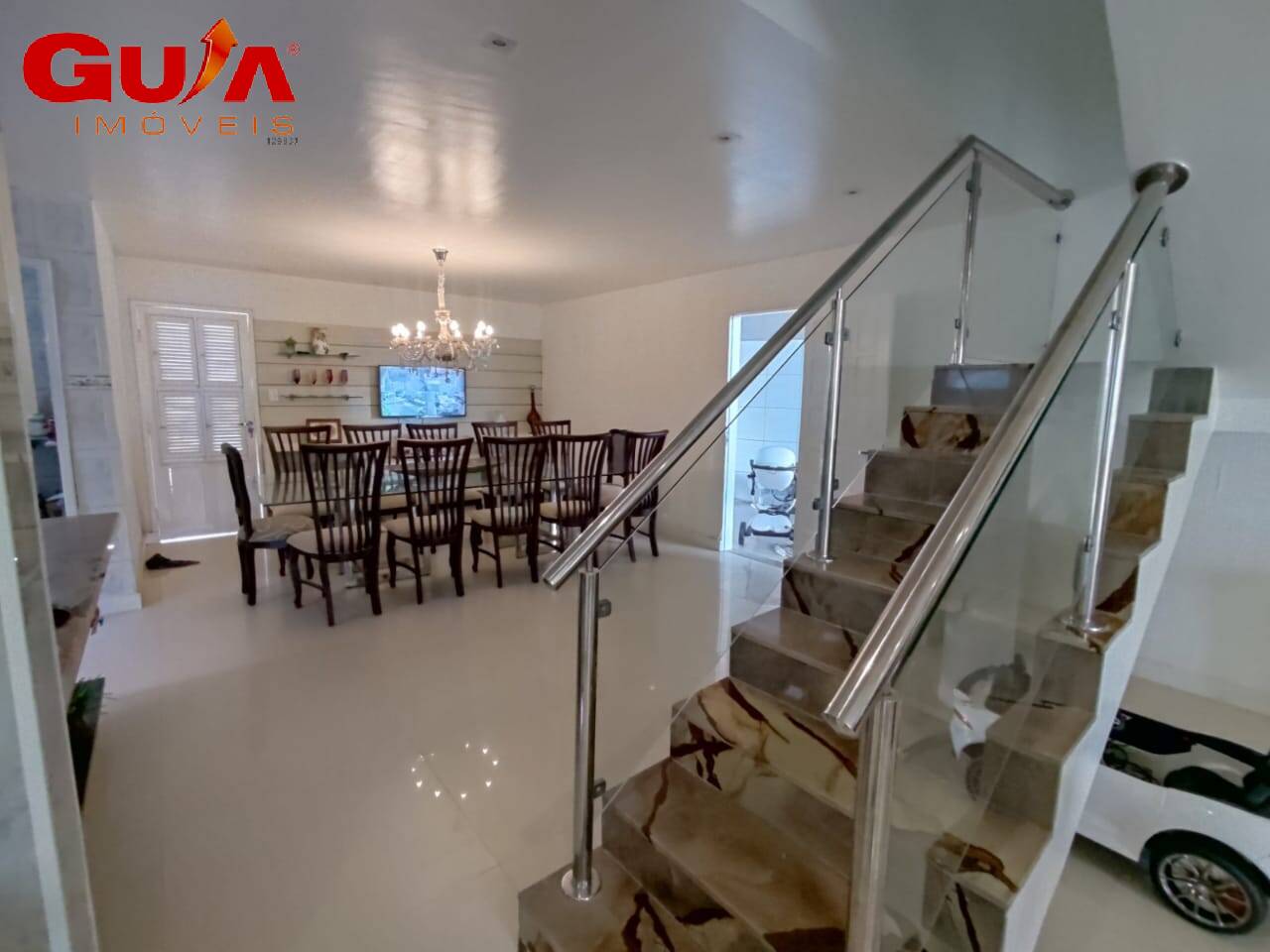 Casa à venda com 4 quartos, 600m² - Foto 10