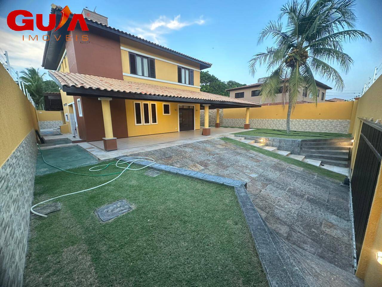 Casa à venda com 4 quartos, 600m² - Foto 2