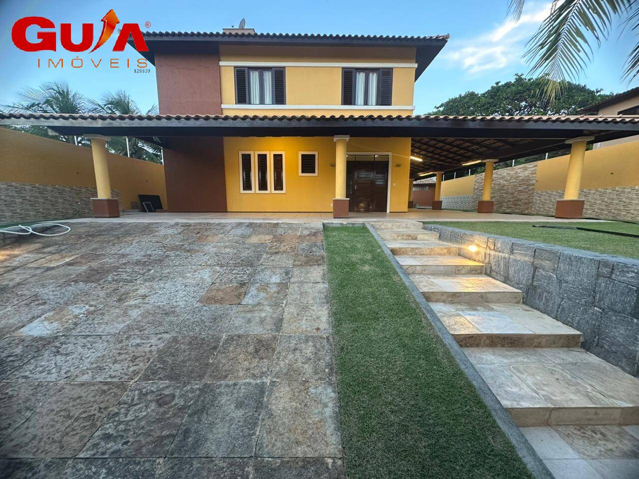 Casa à venda com 4 quartos, 600m² - Foto 1