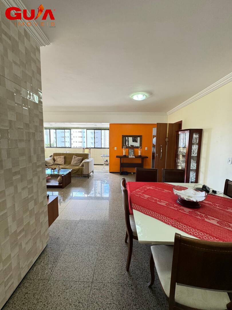 Apartamento à venda com 3 quartos, 140m² - Foto 4