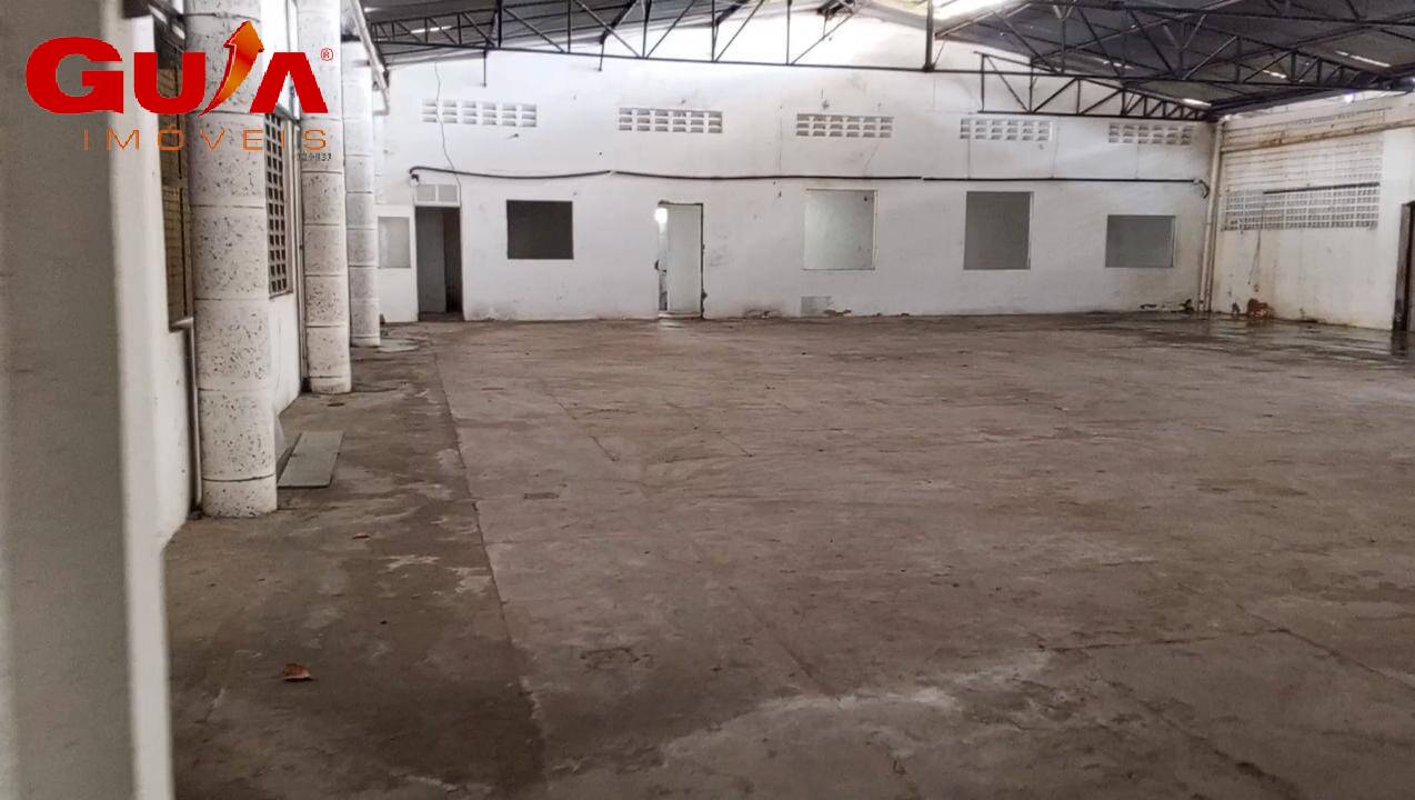 Depósito-Galpão-Armazém à venda, 2200m² - Foto 1