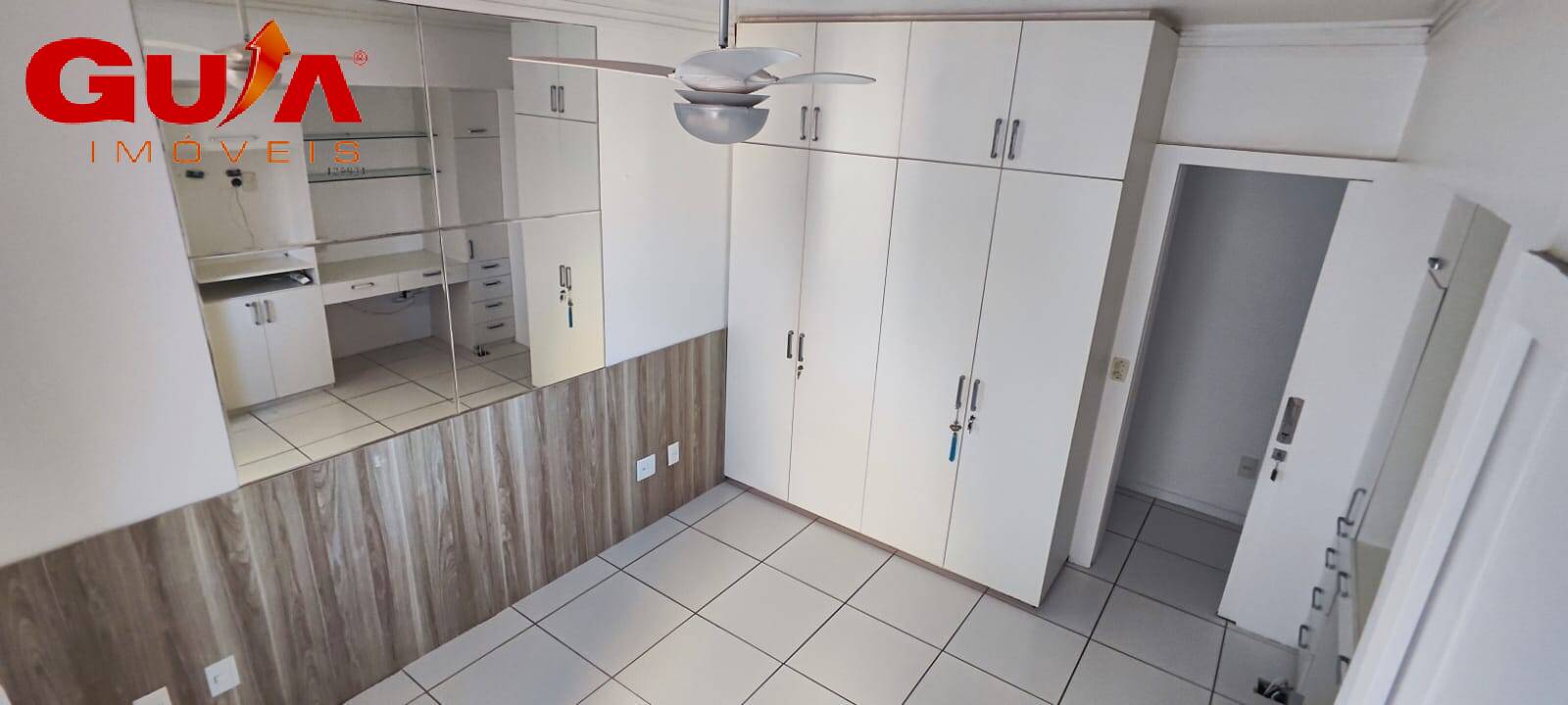 Apartamento à venda com 3 quartos, 121m² - Foto 11