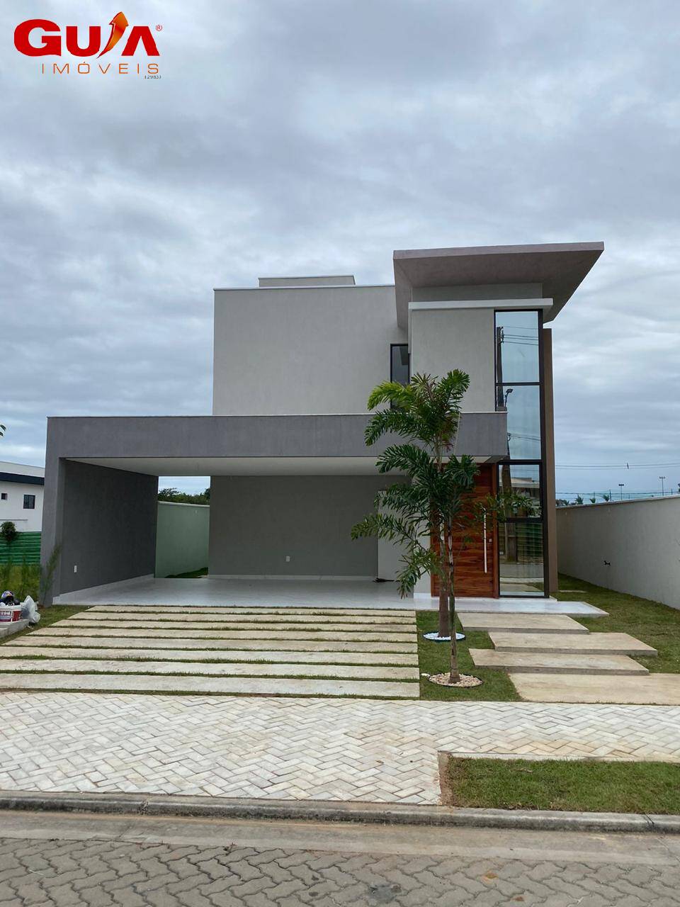 Casa de Condomínio à venda com 4 quartos, 247m² - Foto 1