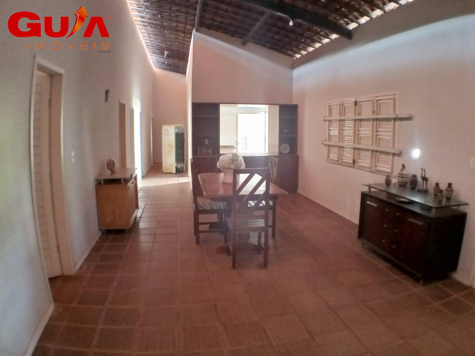 Casa à venda com 5 quartos, 300m² - Foto 3