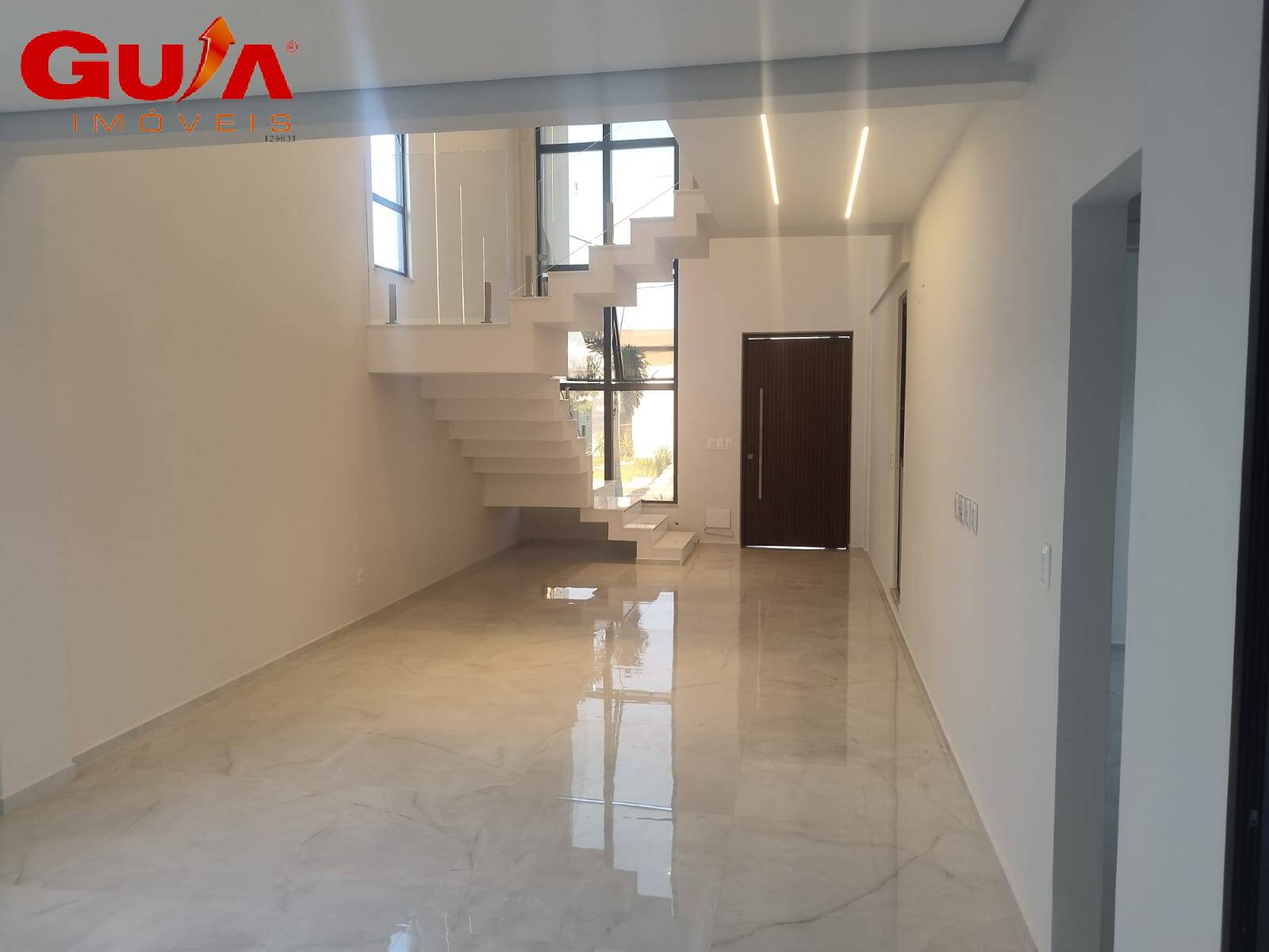 Casa de Condomínio à venda com 4 quartos, 273m² - Foto 4