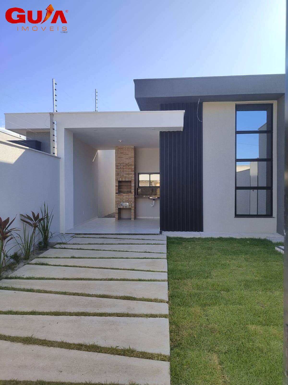 Casa à venda com 3 quartos, 92m² - Foto 1