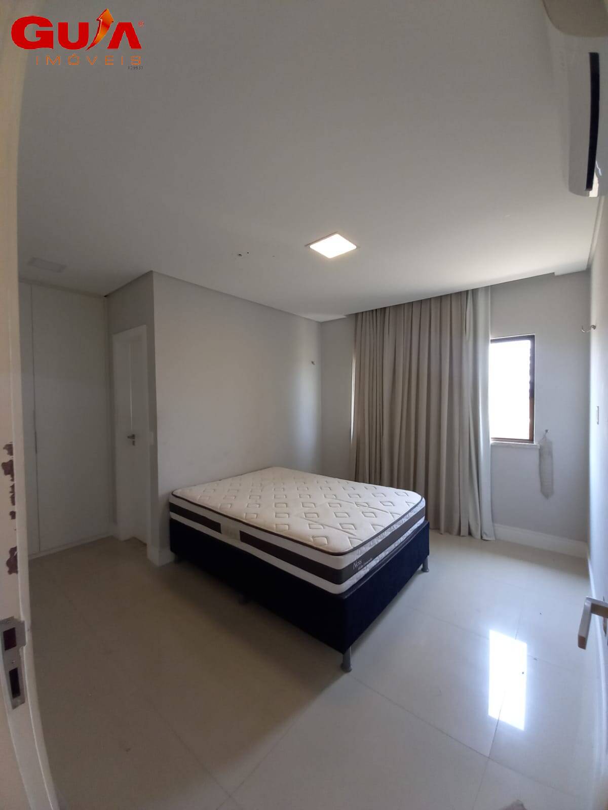 Casa de Condomínio para alugar com 5 quartos, 304m² - Foto 16