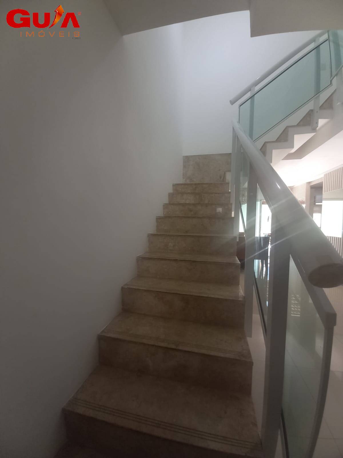 Casa para alugar com 4 quartos, 200m² - Foto 14