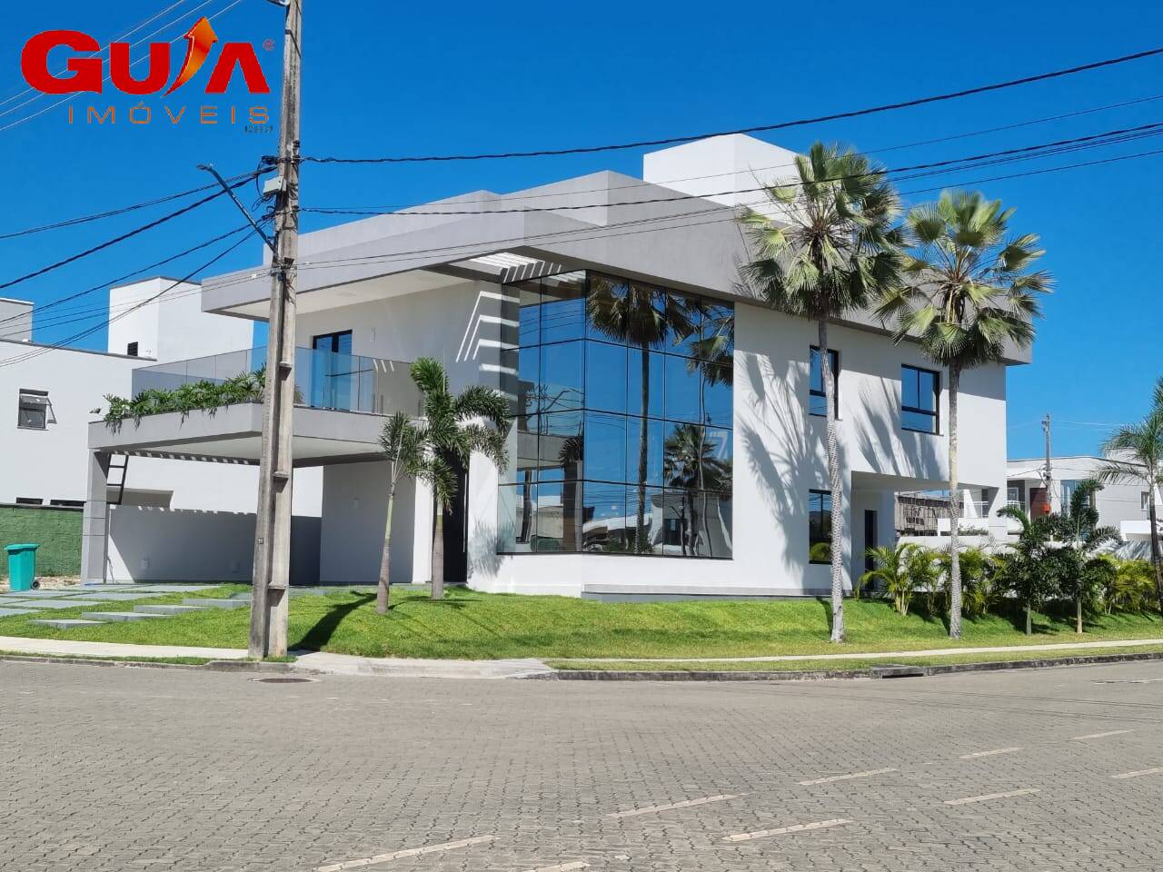 Casa de Condomínio à venda com 4 quartos, 338m² - Foto 1