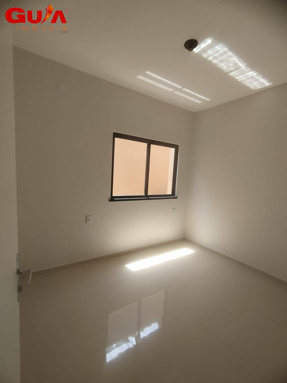 Casa à venda com 3 quartos, 91m² - Foto 9