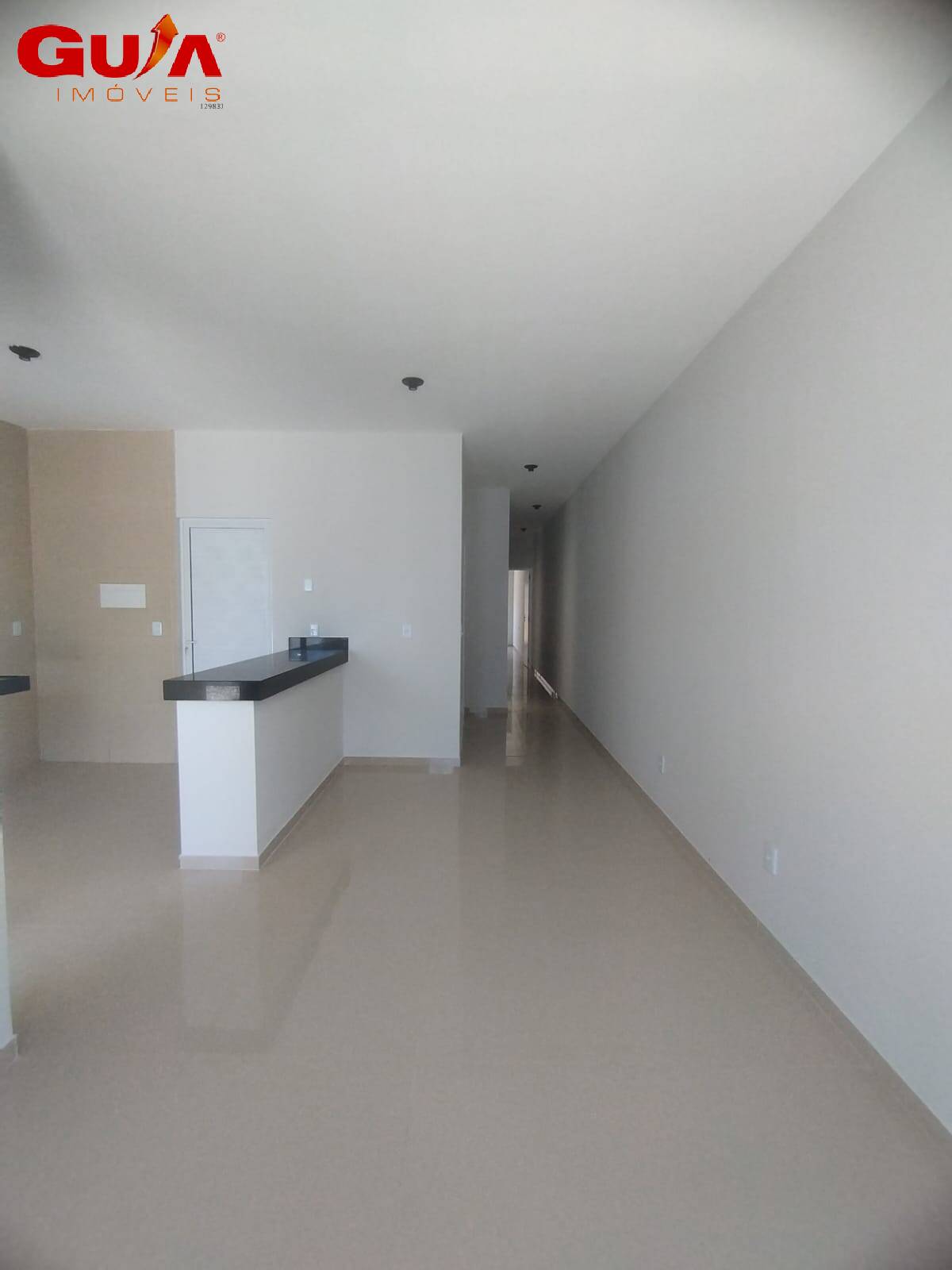 Casa à venda com 3 quartos, 91m² - Foto 2