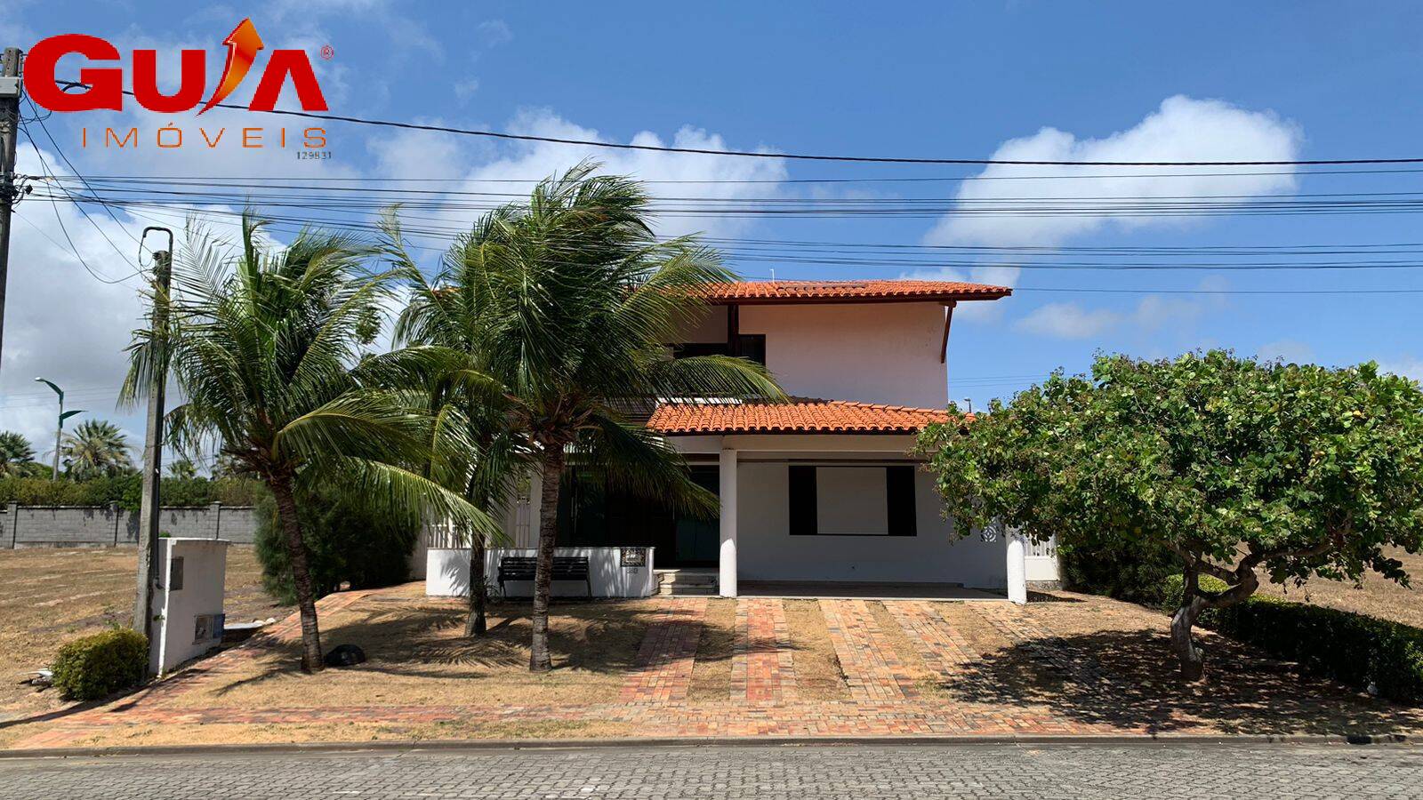 Casa de Condomínio para alugar com 5 quartos, 380m² - Foto 1