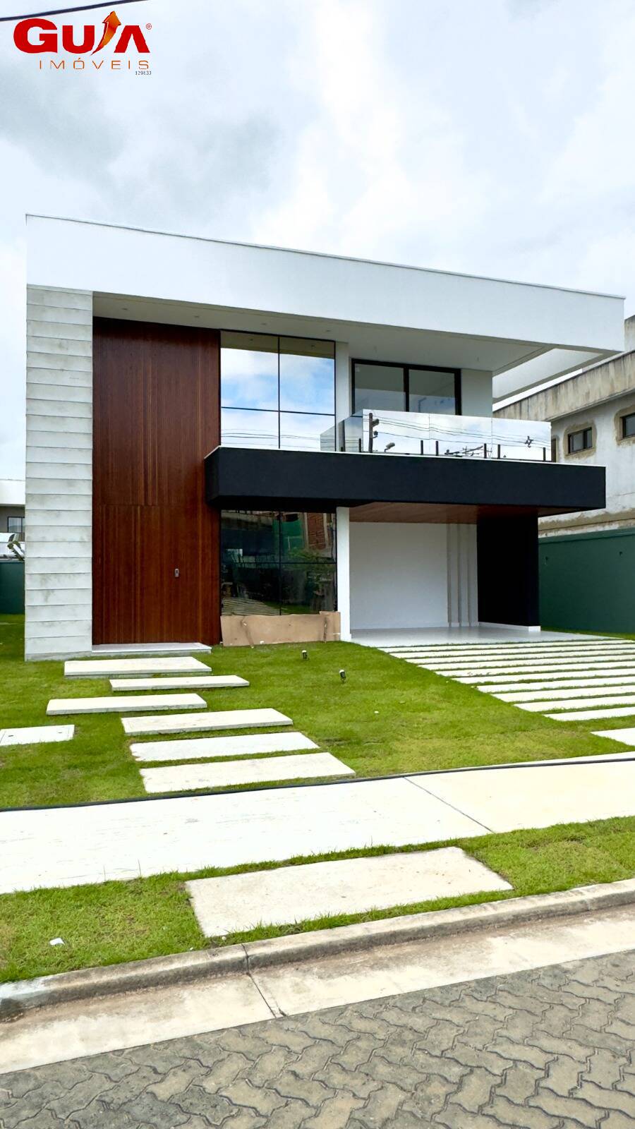 Casa de Condomínio à venda com 4 quartos, 293m² - Foto 1