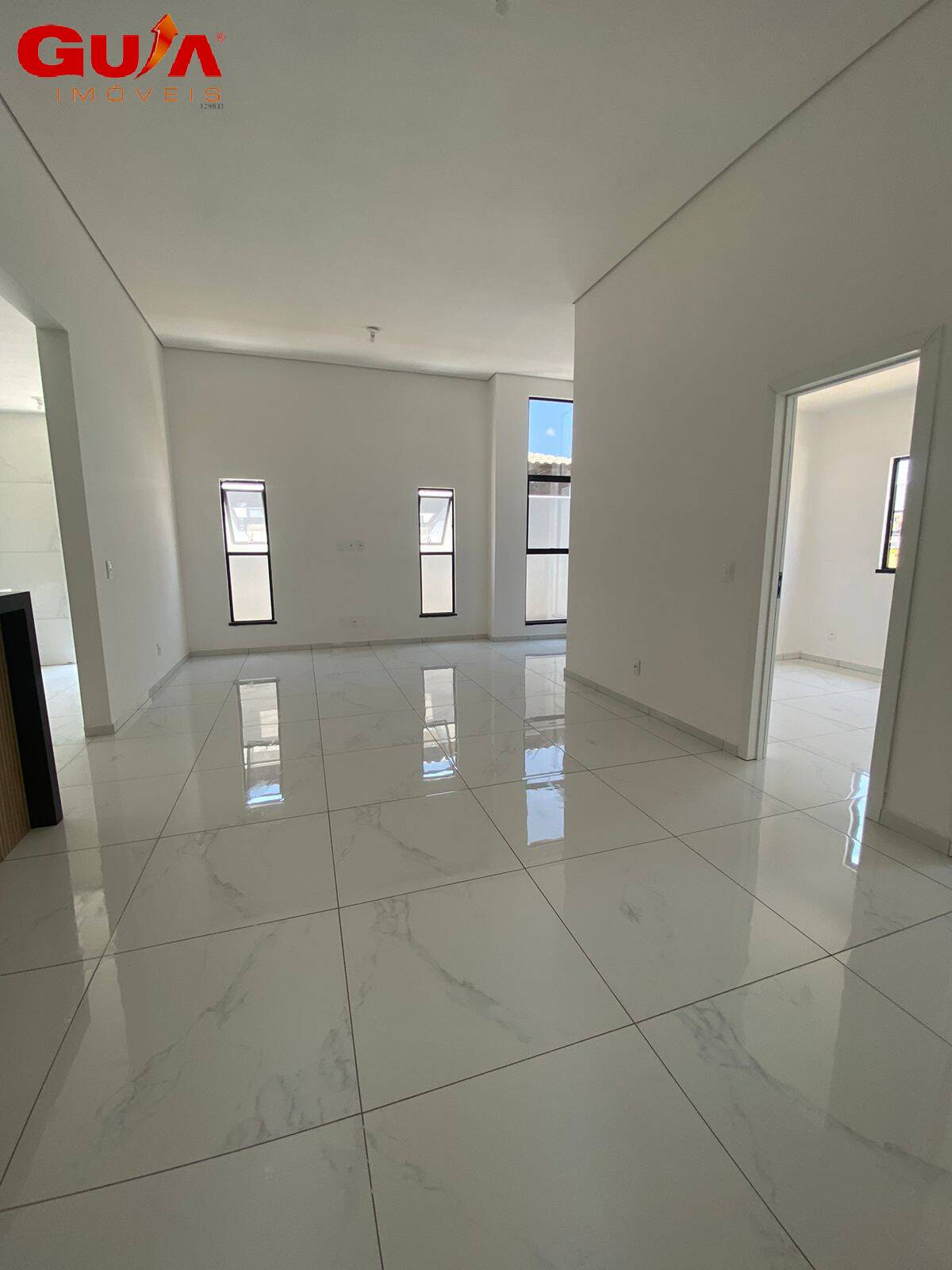 Casa à venda com 3 quartos, 93m² - Foto 3