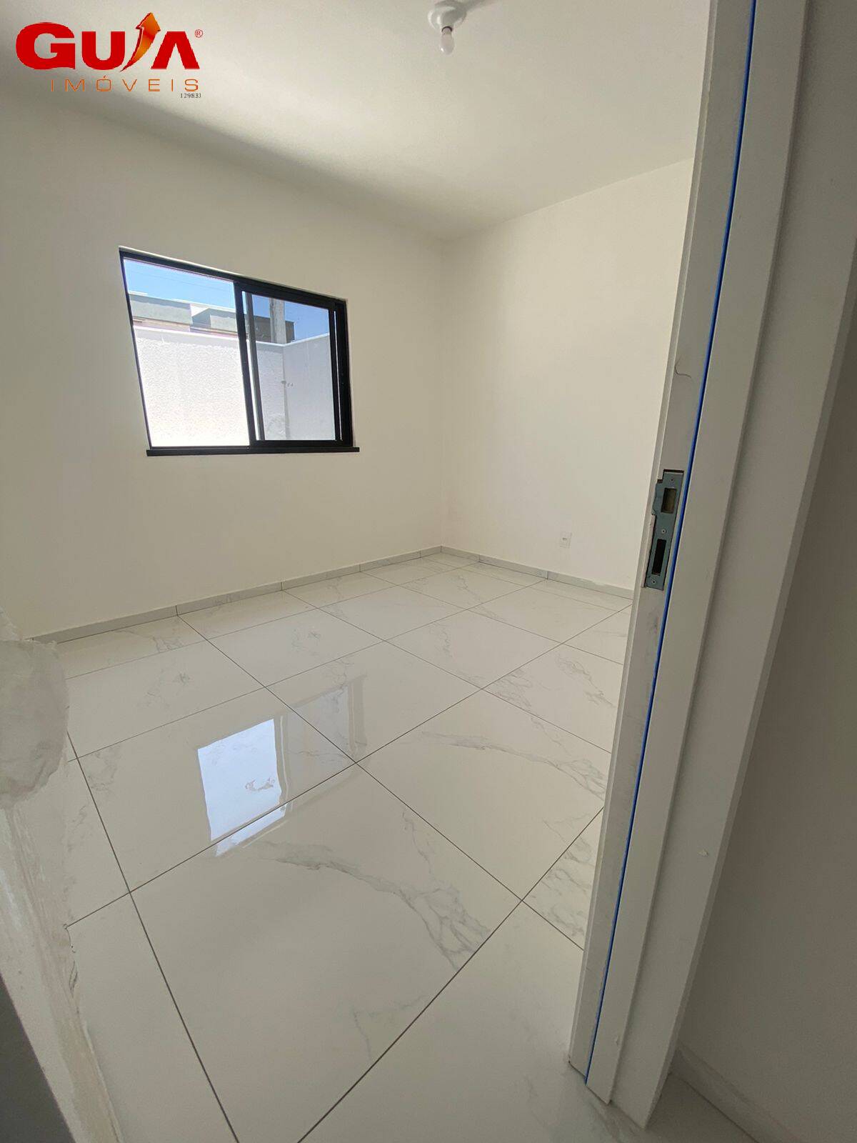 Casa à venda com 3 quartos, 93m² - Foto 8