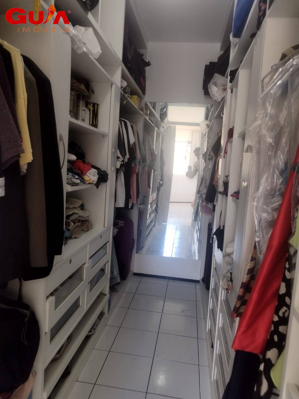 Casa de Condomínio à venda com 4 quartos, 200m² - Foto 8