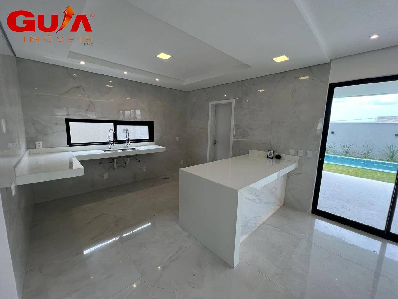 Casa de Condomínio à venda com 5 quartos, 254m² - Foto 4