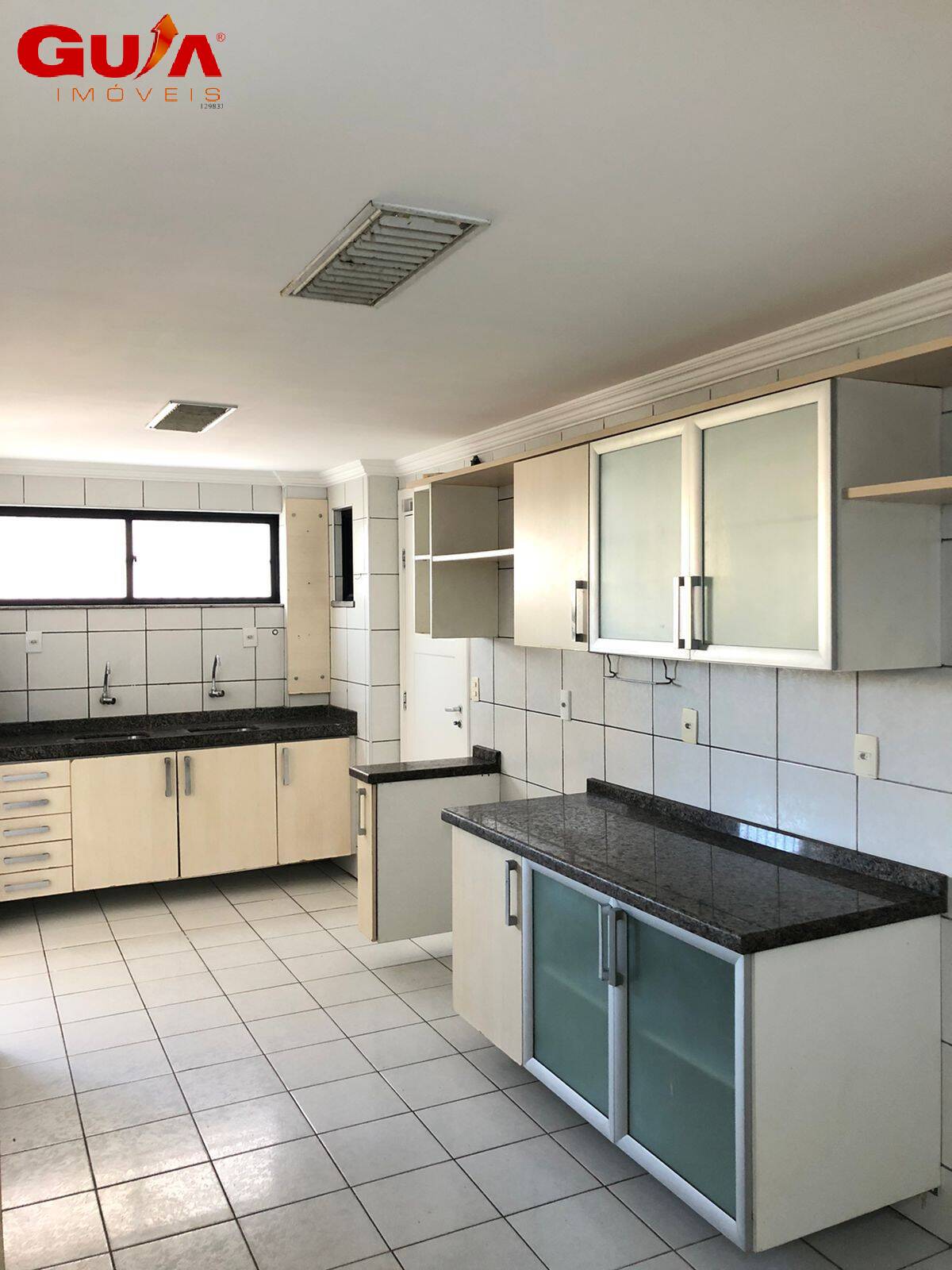 Apartamento para alugar com 4 quartos, 140m² - Foto 5