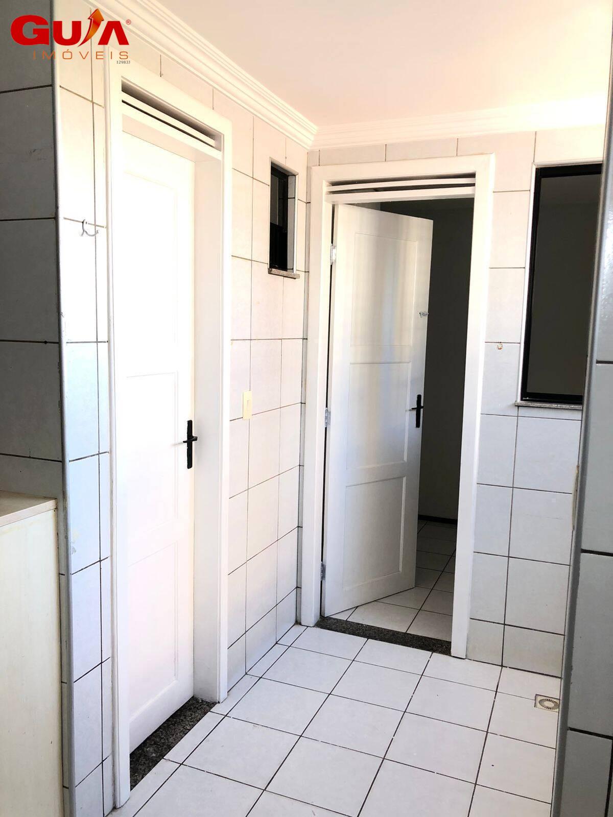 Apartamento para alugar com 4 quartos, 140m² - Foto 11