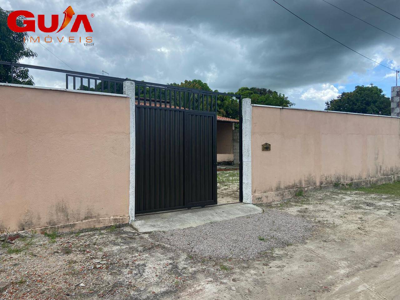 Casa à venda com 2 quartos, 600m² - Foto 2