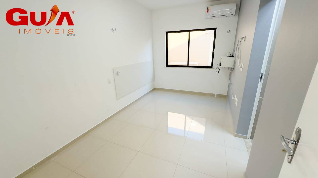 Casa à venda com 4 quartos, 185m² - Foto 13