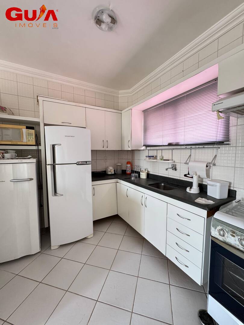 Apartamento à venda com 2 quartos, 80m² - Foto 8