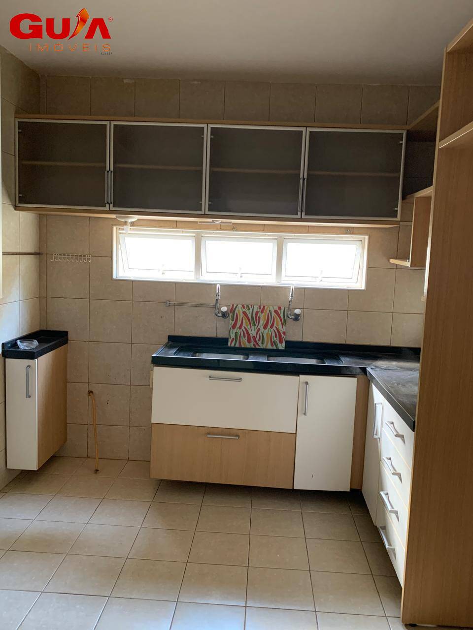 Casa de Condomínio para alugar com 4 quartos, 250m² - Foto 4