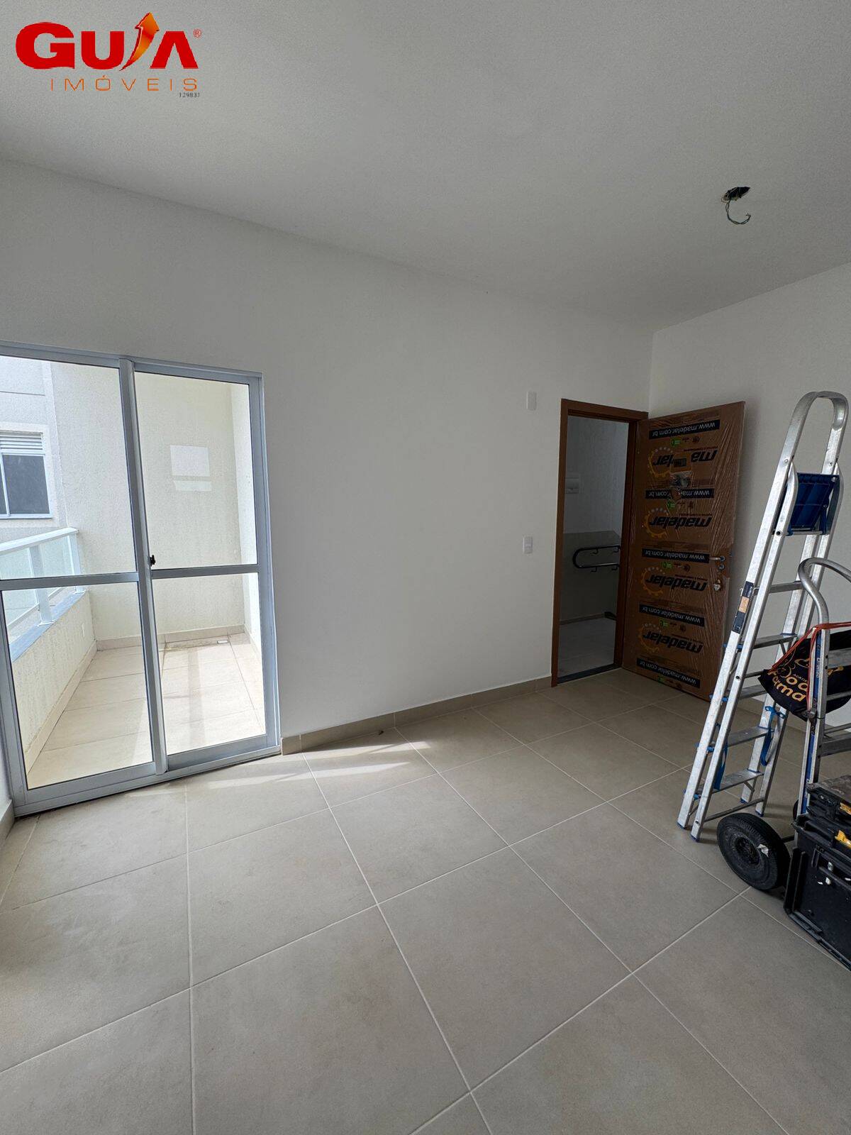 Apartamento à venda com 2 quartos, 45m² - Foto 2