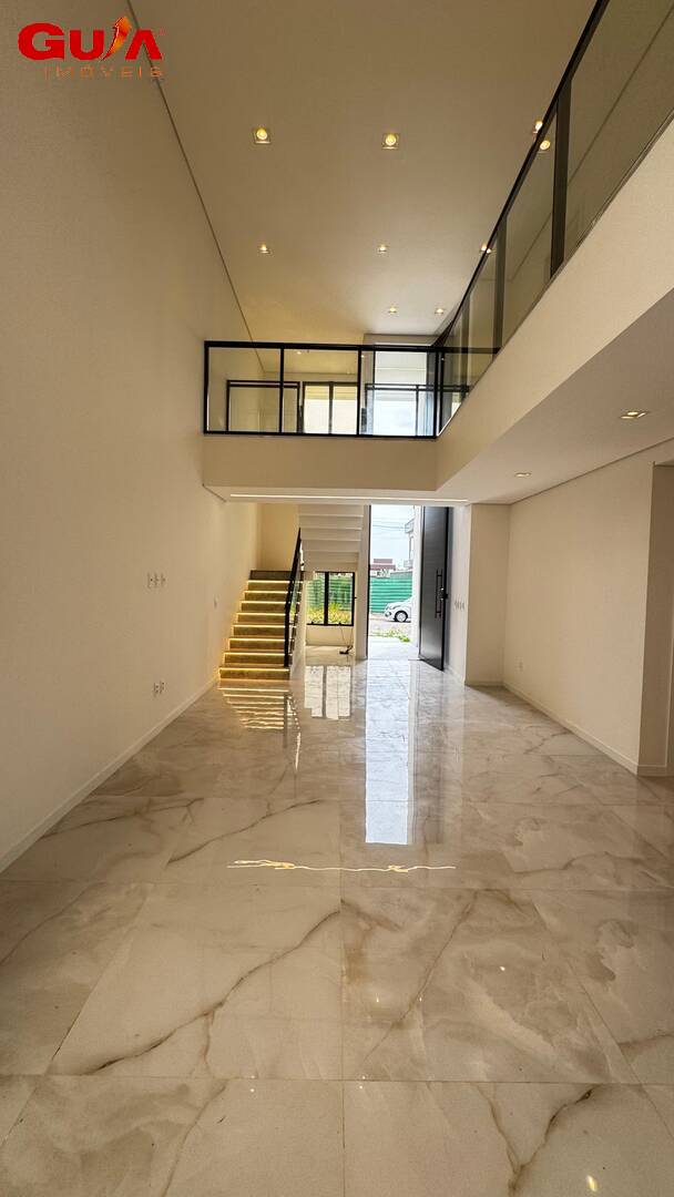 Casa à venda com 4 quartos, 245m² - Foto 5