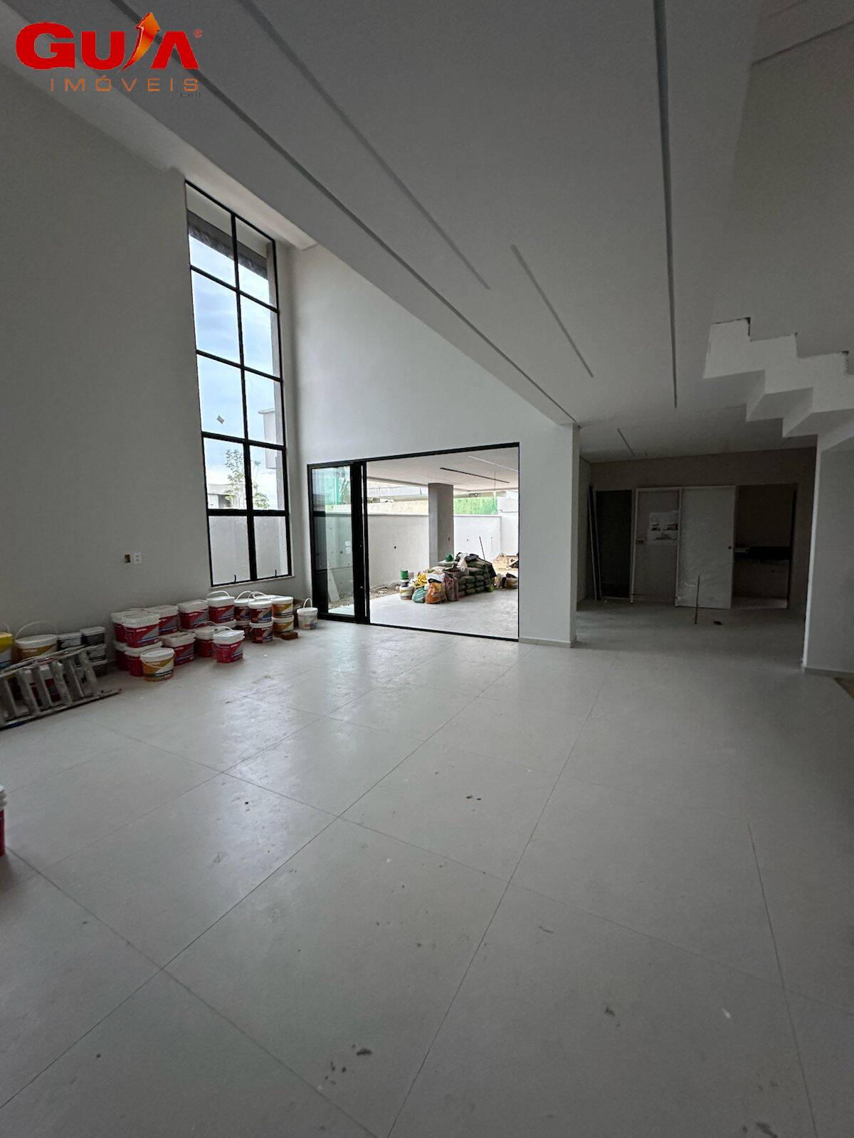 Casa à venda com 5 quartos, 330m² - Foto 4