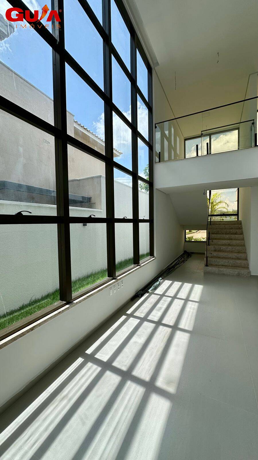 Casa de Condomínio à venda com 4 quartos, 259m² - Foto 3