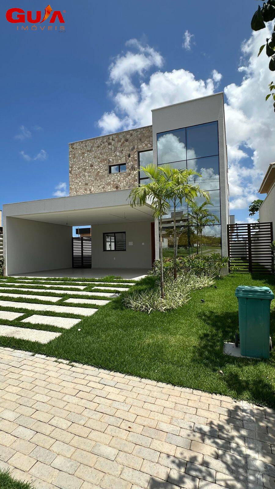 Casa de Condomínio à venda com 4 quartos, 259m² - Foto 1