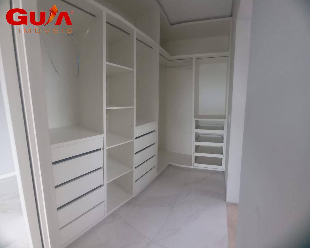 Casa de Condomínio para alugar com 4 quartos, 255m² - Foto 10