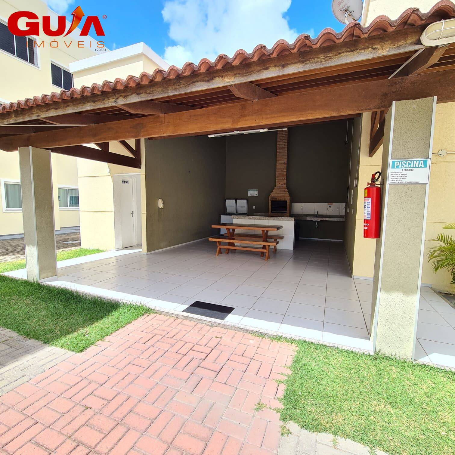 Apartamento à venda com 3 quartos, 70m² - Foto 2