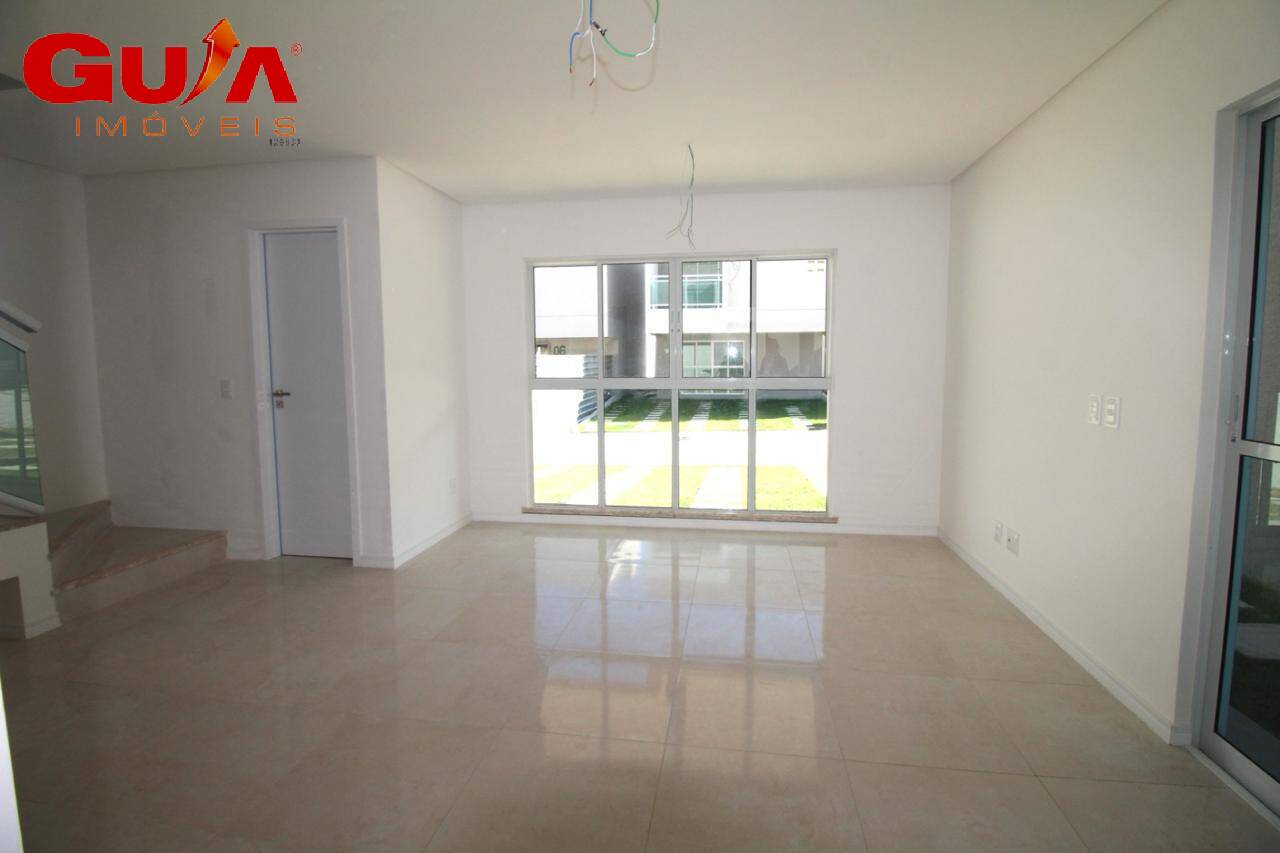 Casa de Condomínio à venda com 3 quartos, 105m² - Foto 4